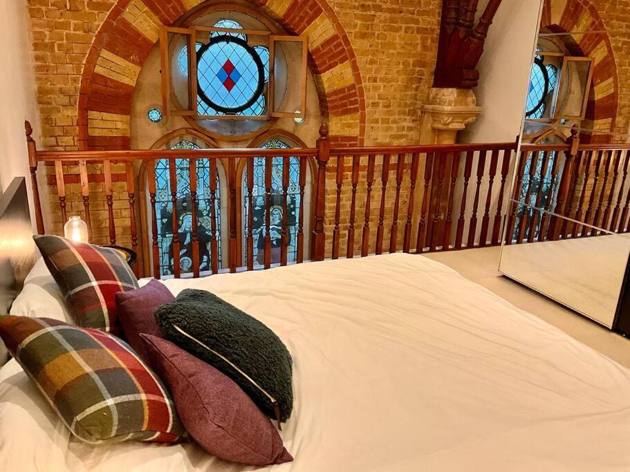Magical Church Conversion In Watford 外观 照片